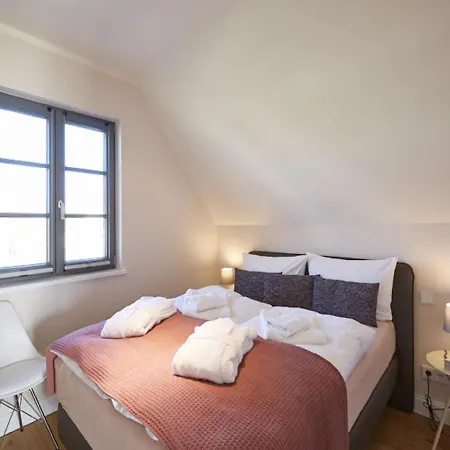 Reetland Am - Premium Reetdachvilla Mit 3 Schlafzimmern, Sauna Und Kamin E16 بيت للعطل *